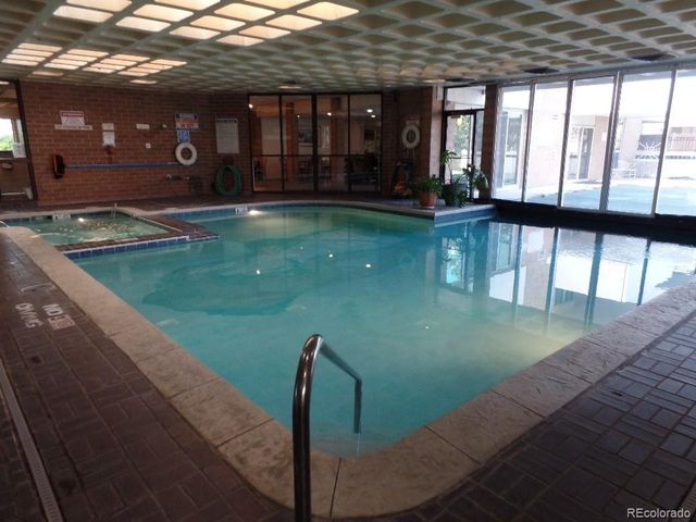 2880 S Locust St 303S, Denver, CO 80222