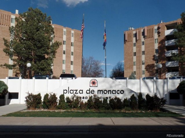 2880 S Locust St 303S, Denver, CO 80222