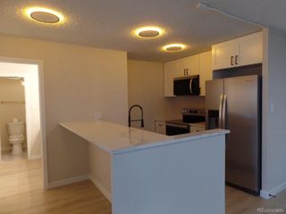 2880 S Locust St 303S, Denver, CO 80222