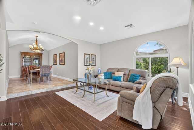 2900 E JADE Place, Chandler, AZ 85286