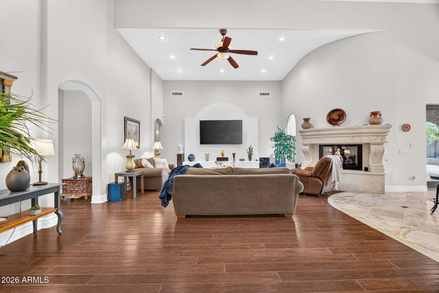 2900 E JADE Place, Chandler, AZ 85286