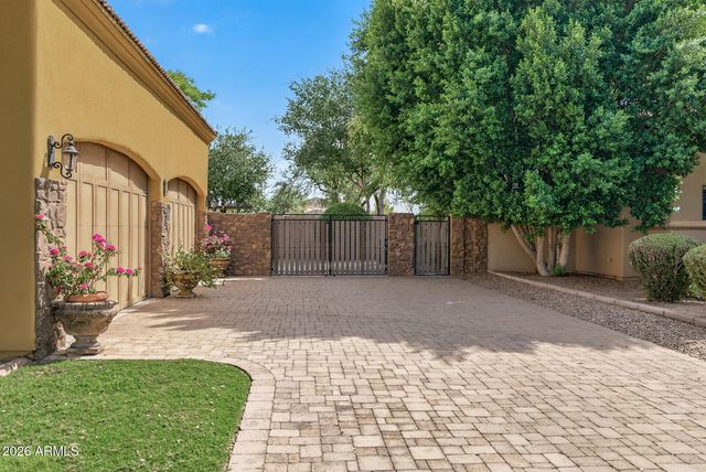 2900 E JADE Place, Chandler, AZ 85286