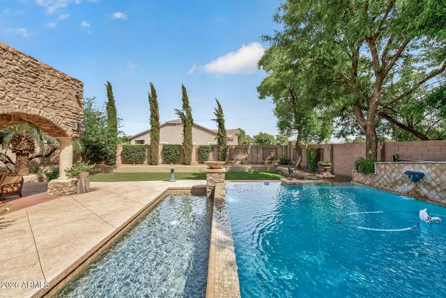 2900 E JADE Place, Chandler, AZ 85286