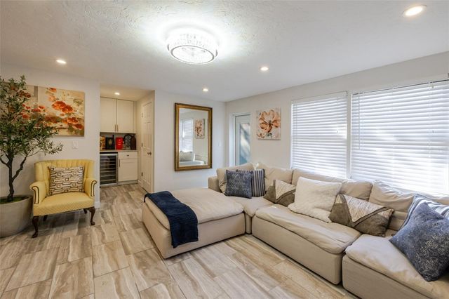 4925 REMINGTON DRIVE, Sarasota, FL 34234