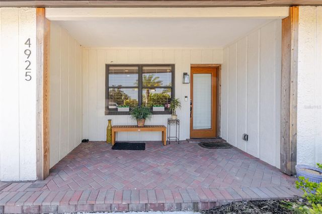 4925 REMINGTON DRIVE, Sarasota, FL 34234