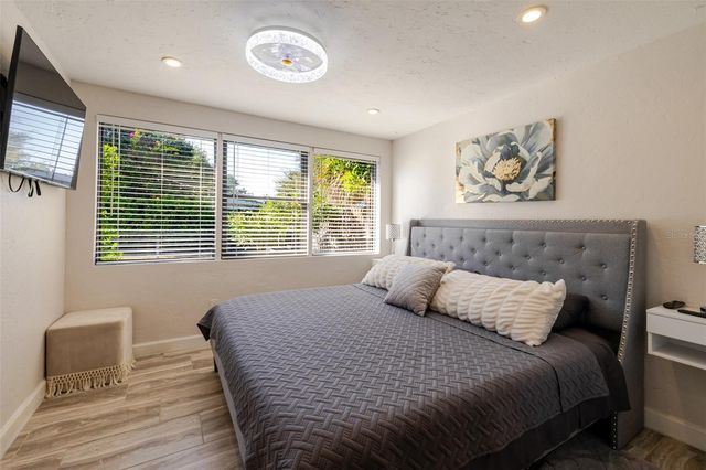 4925 REMINGTON DRIVE, Sarasota, FL 34234