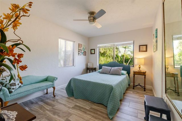 4925 REMINGTON DRIVE, Sarasota, FL 34234