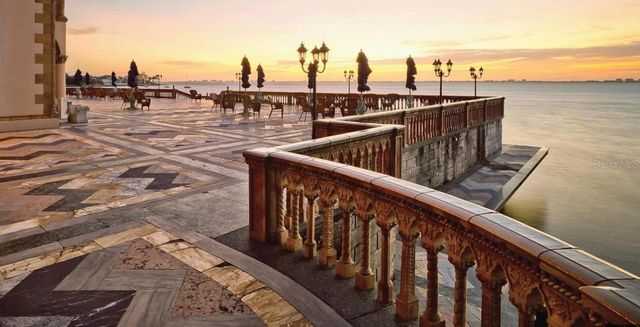 4925 REMINGTON DRIVE, Sarasota, FL 34234