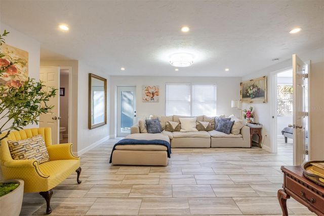 4925 REMINGTON DRIVE, Sarasota, FL 34234