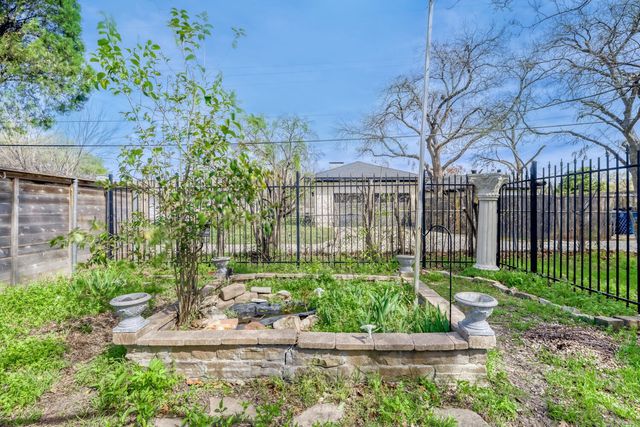 3161 Waldrop Drive, Dallas, TX 75229