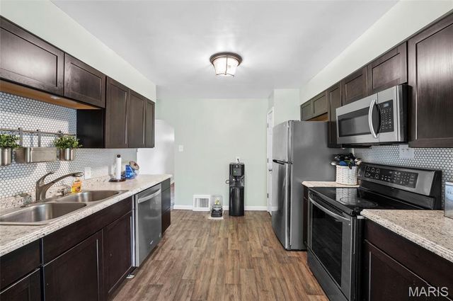 346 12th Street, Wood River, IL 62095