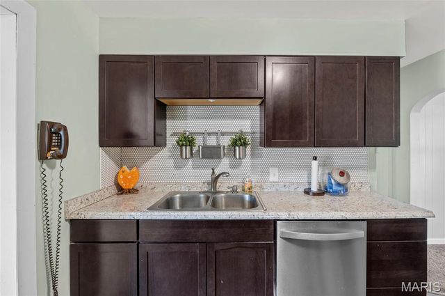 346 12th Street, Wood River, IL 62095