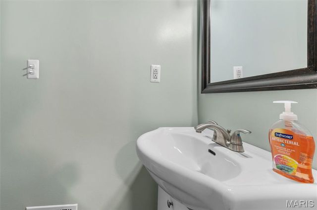 346 12th Street, Wood River, IL 62095