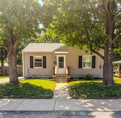 346 12th Street, Wood River, IL 62095