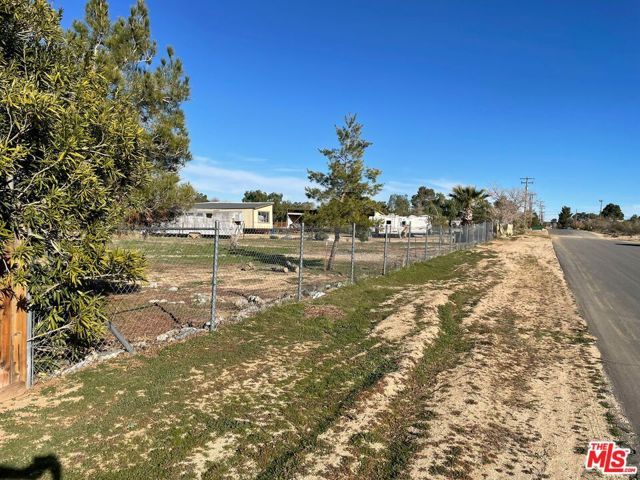 12399 E AVE V-12, Pearblossom, CA 93553