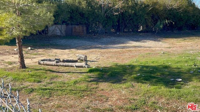 12399 E AVE V-12, Pearblossom, CA 93553