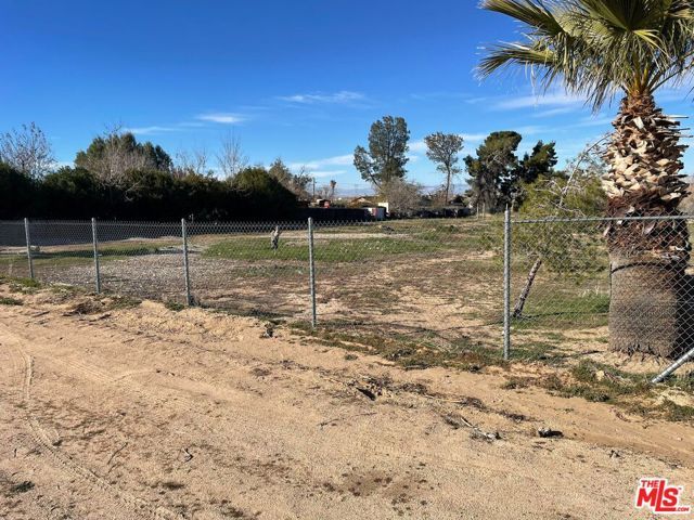 12399 E AVE V-12, Pearblossom, CA 93553