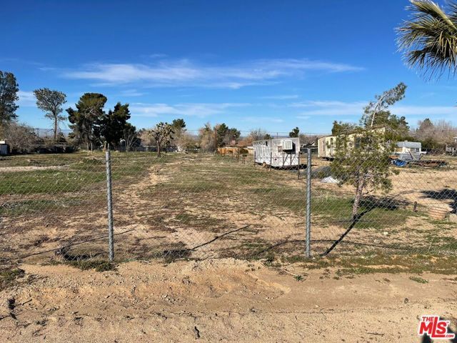 12399 E AVE V-12, Pearblossom, CA 93553