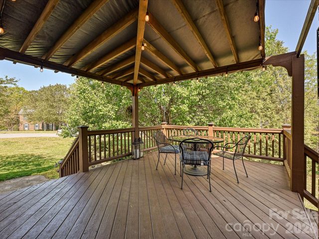 4221 Barons Court, Harrisburg, NC 28075