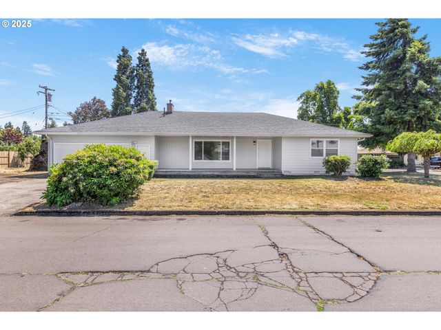 929 DARLENE Ave, Springfield, OR 97477