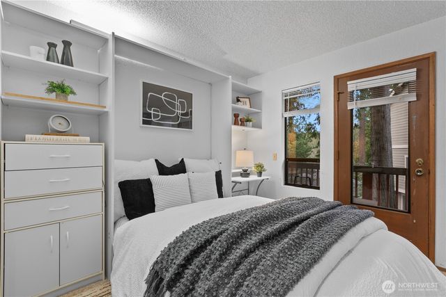 111 Grand View Lane, Bellingham, WA 98229