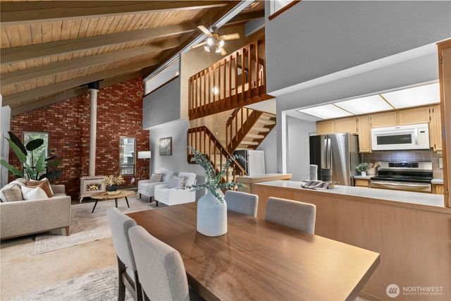 111 Grand View Lane, Bellingham, WA 98229