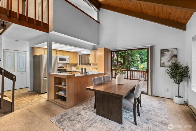 111 Grand View Lane, Bellingham, WA 98229