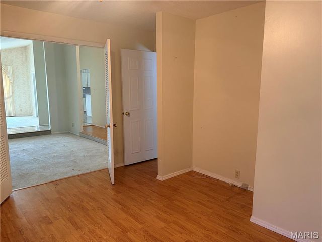 5172 Trailbend Drive, Florissant, MO 63033