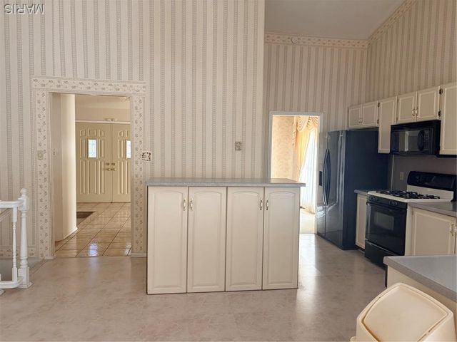 5172 Trailbend Drive, Florissant, MO 63033