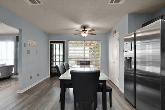 2819 Lexington Woods Drive, Spring, TX 77373