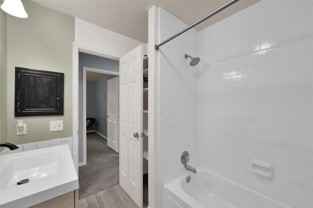 2819 Lexington Woods Drive, Spring, TX 77373