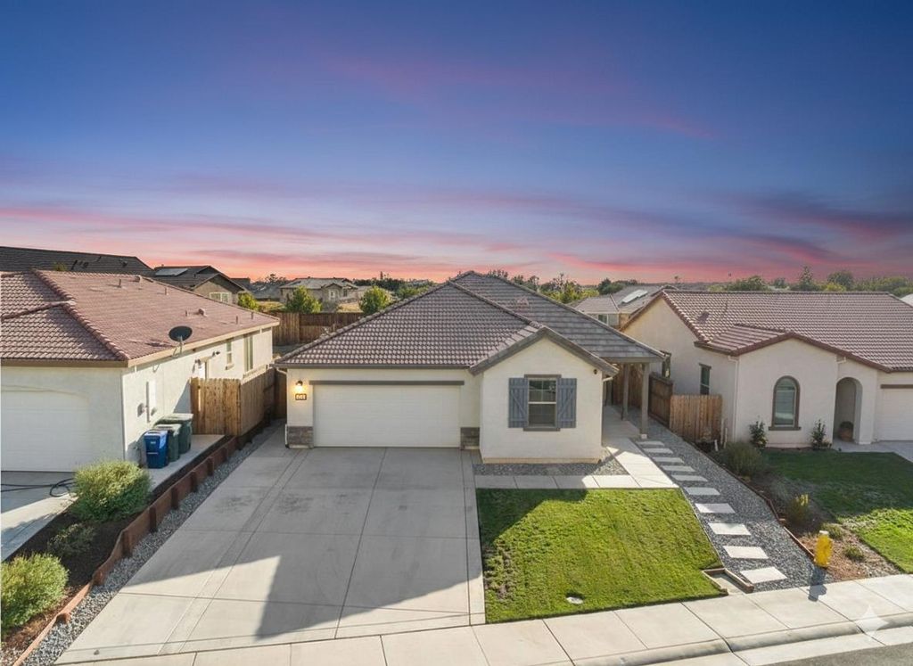 650 Morning Glory Cir, Ione, CA 95640