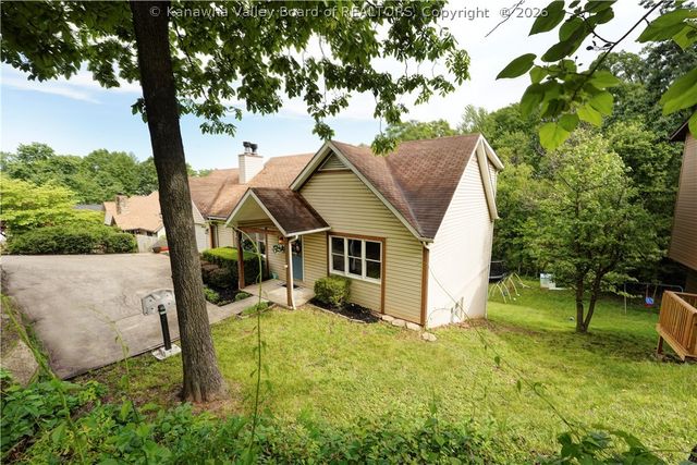 6 Hillcrest Drive E, Charleston, WV 25311