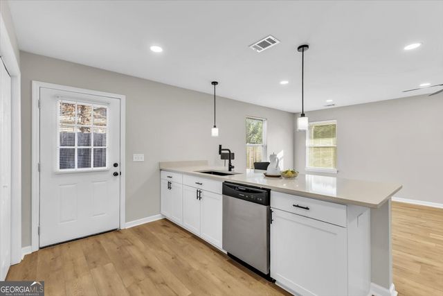 22 W 61st Street, Savannah, GA 31405