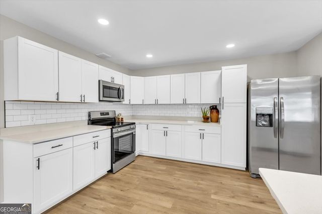 22 W 61st Street, Savannah, GA 31405