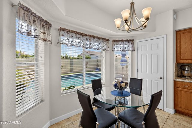337 E SHERRI Drive, Gilbert, AZ 85296