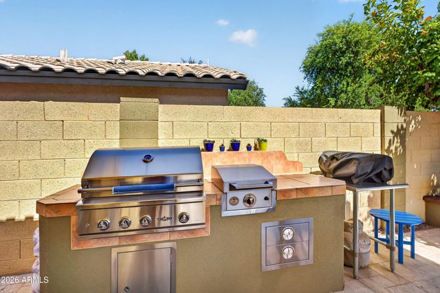 337 E SHERRI Drive, Gilbert, AZ 85296