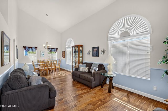 337 E SHERRI Drive, Gilbert, AZ 85296