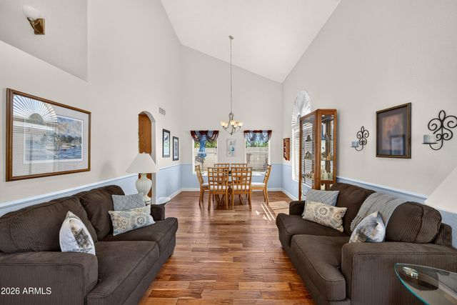 337 E SHERRI Drive, Gilbert, AZ 85296