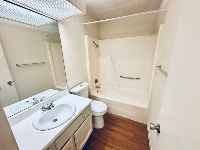 12504 Tree Line DR B, Austin, TX 78729