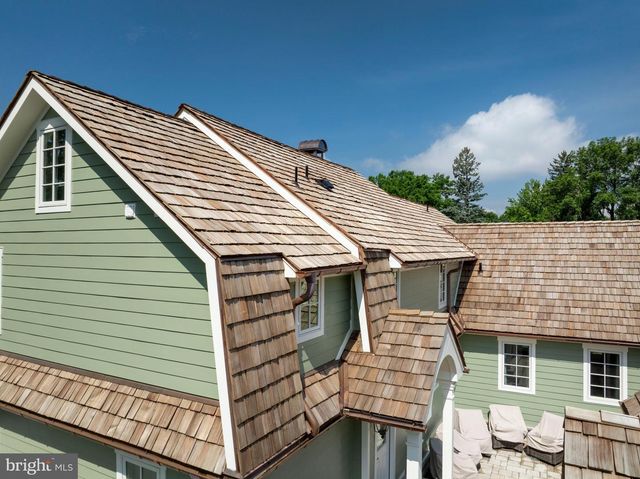 619 MCKEE ST, State College, PA 16803