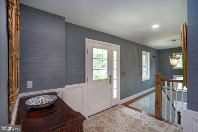 619 MCKEE ST, State College, PA 16803