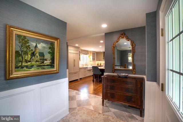 619 MCKEE ST, State College, PA 16803