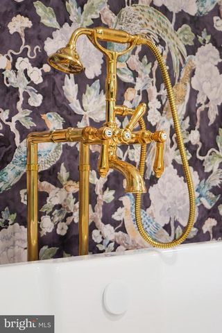 619 MCKEE ST, State College, PA 16803