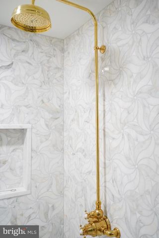 619 MCKEE ST, State College, PA 16803