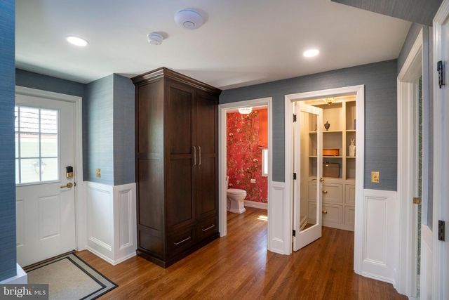 619 MCKEE ST, State College, PA 16803