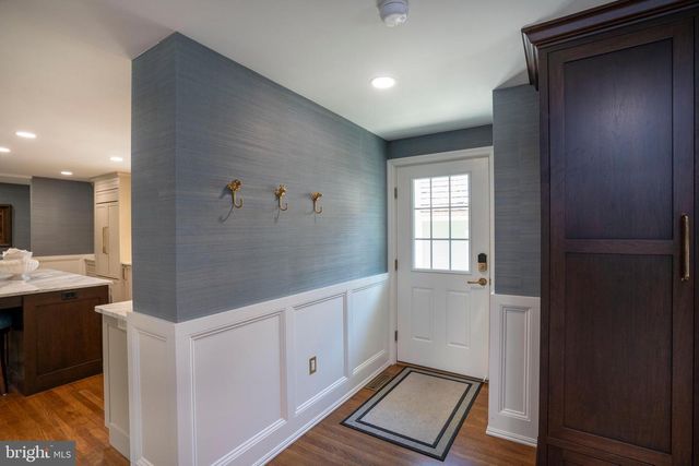 619 MCKEE ST, State College, PA 16803