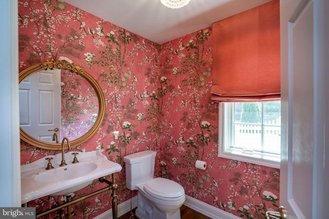 619 MCKEE ST, State College, PA 16803