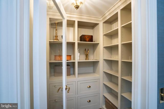 619 MCKEE ST, State College, PA 16803