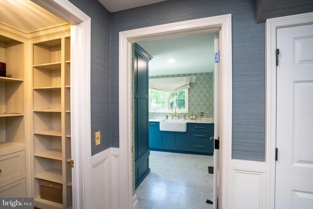 619 MCKEE ST, State College, PA 16803